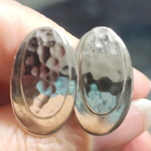 Vintage Silvertone Hammered Clip On Earrings